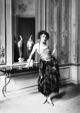 Madame Poiret in a dress by Paul Poiret (1879-1944) 1919 (b/w photo) 