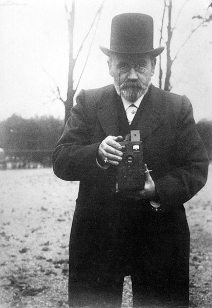 Emile Zola taking a photograph (b/w photo)  from French Photographer