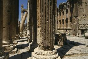 Temple of Bacchus, detail, High Imperial Period (27 BC-395 AD) (photo) 