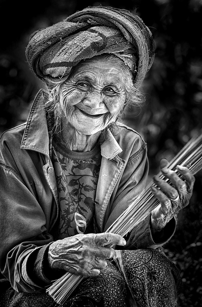 Old Lady from Angela Muliani Hartojo