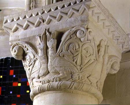 Column capital bearing symmetrically arranged grotesquesfrom the hemicycle choir from Anonymous painter