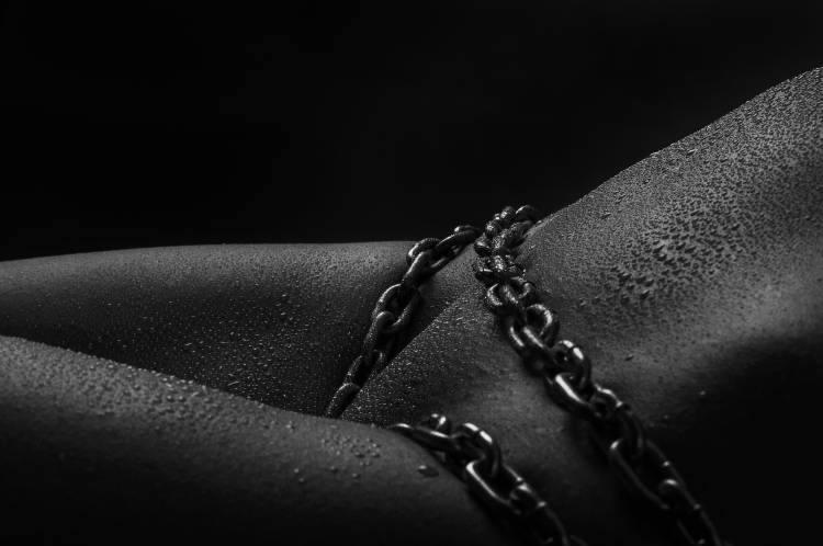 chain drops from Antonia Glaskova
