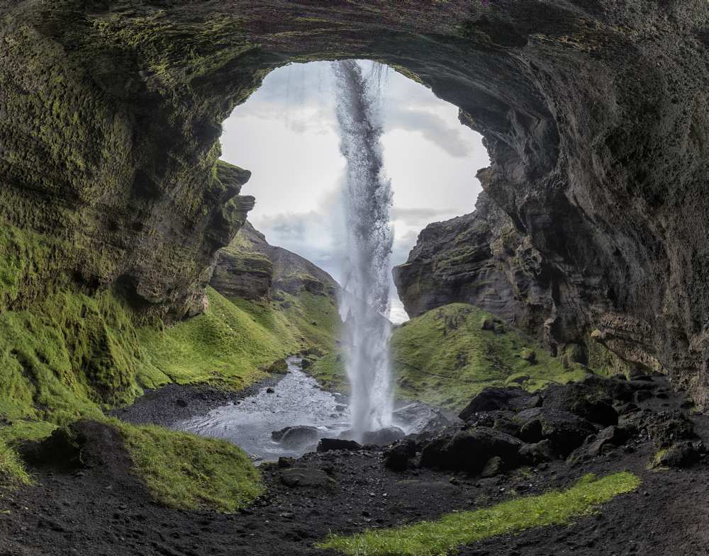 Hidden waterfall from Bragi Kort