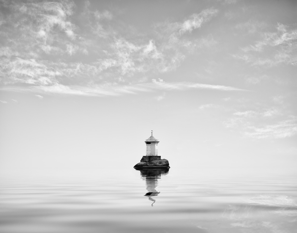 Lighthouse in mist from Christian Lindsten
