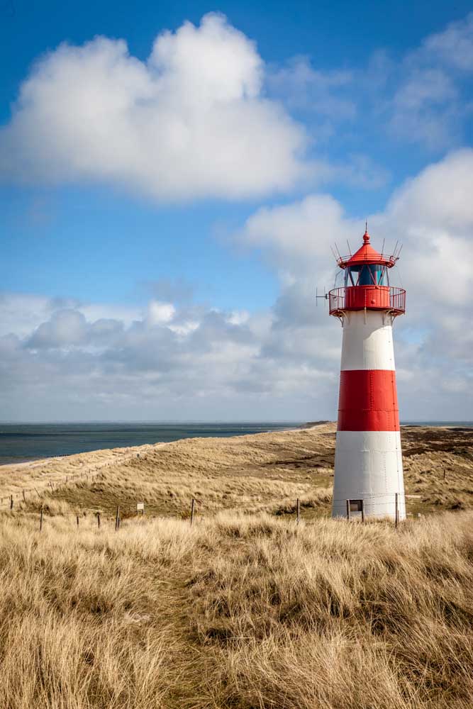 List-Ost lighthouse in the dunes on the Elbow Peninsula from Christian Müringer