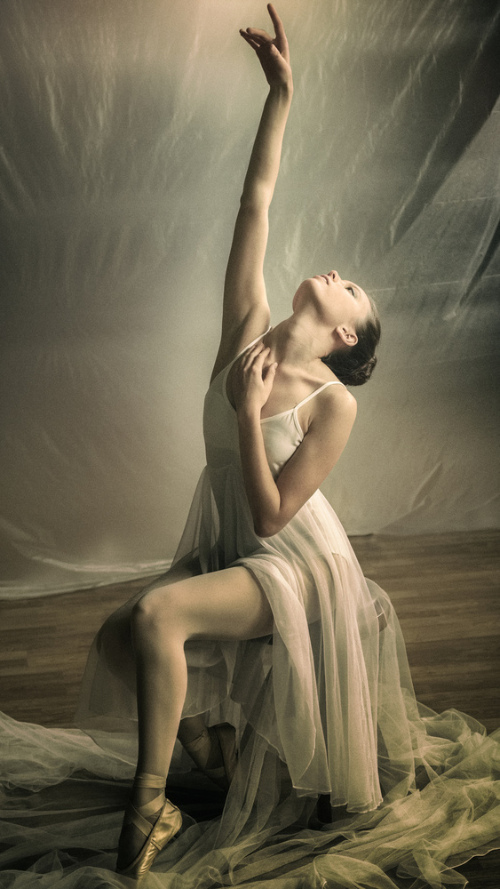 Ballerina prepares to dance from Federico Cella