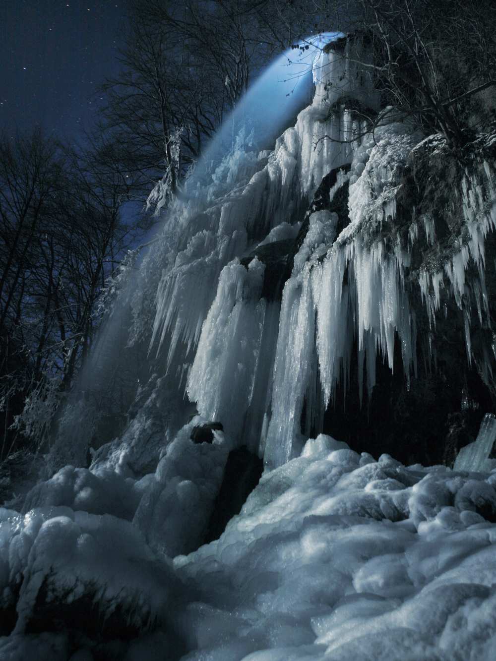Eisfall im Mondlicht from Franz Schumacher