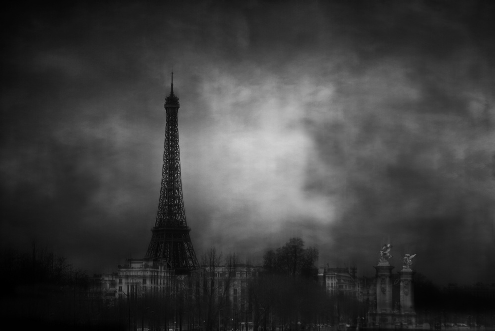 Dreaming of Paris from Jose C. Lobato