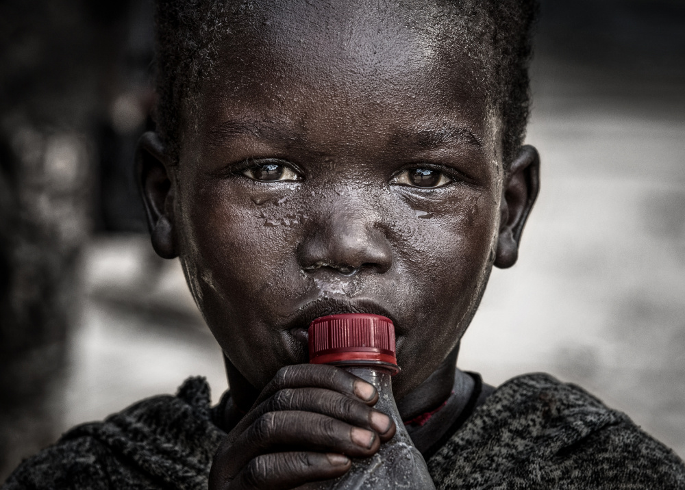 Child with a bottle - South Sudan from Joxe Inazio Kuesta Garmendia