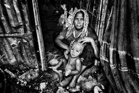 Rohingya refugee mother and son - Bangladesh