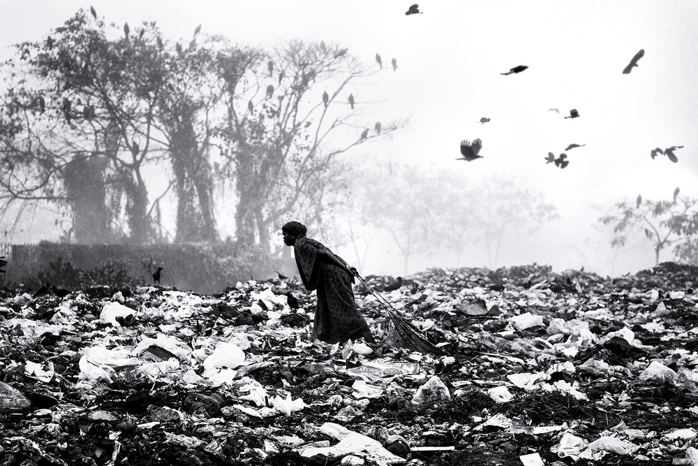 Life on garbage dump yard from Marcel Rebro