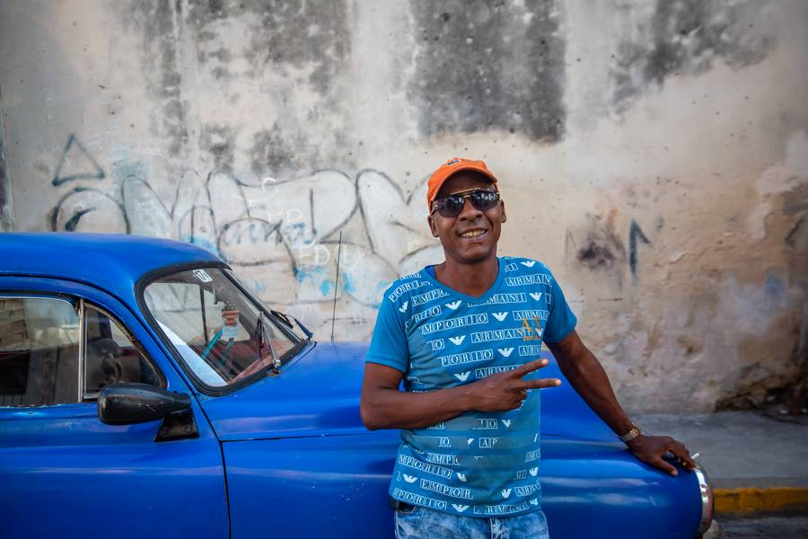 Blau in Blau in Havanna, Kuba from Miro May