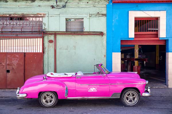 Pink cadillac in Havana, Cuba. Auto in Havanna, Kuba from Miro May