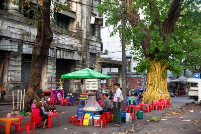 Streetfood in Yangon (Rangun) Myanmar (Burma)