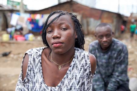 Teenager in love, Portrait Nairobi, Kenia