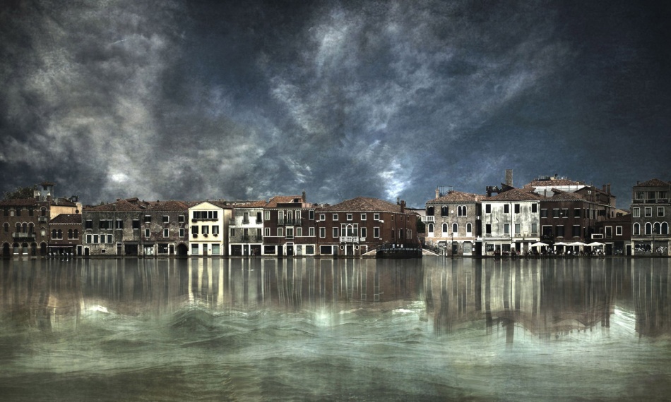 Reflections in Venice from Nieves Bautista.