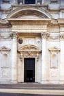 Facade of the church, designed by Carlo Maderno (1556-1629) and built in 1626 (photo)