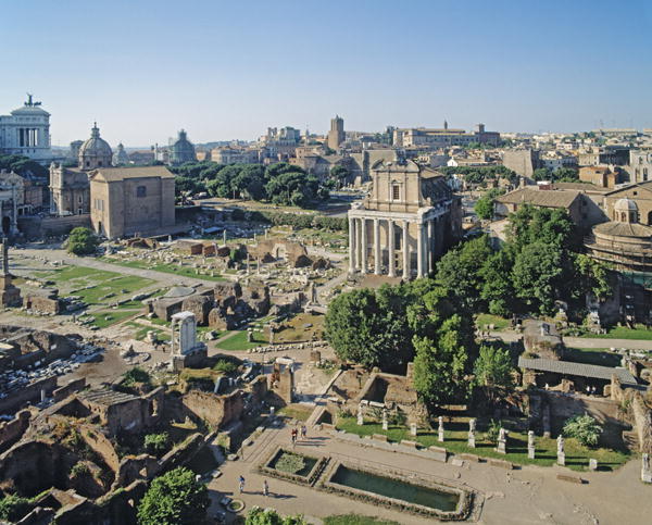 Aerial view of the Roman ruins (photo)  from 