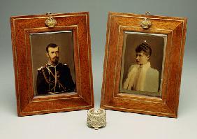 A Pair Of Hand-Colored Photos Of Tsar Nicholas II & Alexandra, Circa 1900 And A Cylindrical Bowentie