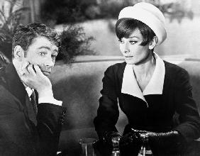 Diamants sur canape Breakfast at Tiffany's de Blake Edwards avec George Peppar et Audrey Hepburn Giv