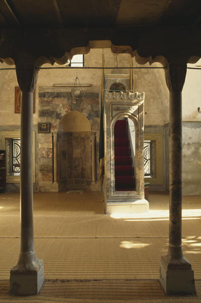 Interior view of Qutaish mosque (photo)  from 