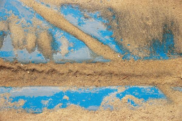 Paint on wood with sand (photo)  from 