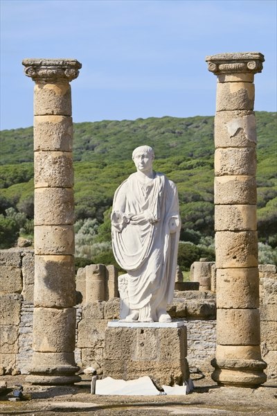 Statue of Emperor Trajan in the Basilica beside the Forum (photo)  from 