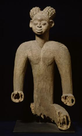 Sitzende Figur, Bekom, Kamerun / Holz