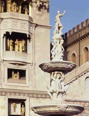 The Orion Fountain in front of the Campanile, designed by Fra Giovanni Angelo Montorsoli (1507-63) 1 from 