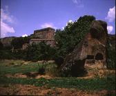 View of Palazzo Orsini from the Parco dei Mostri (photo)