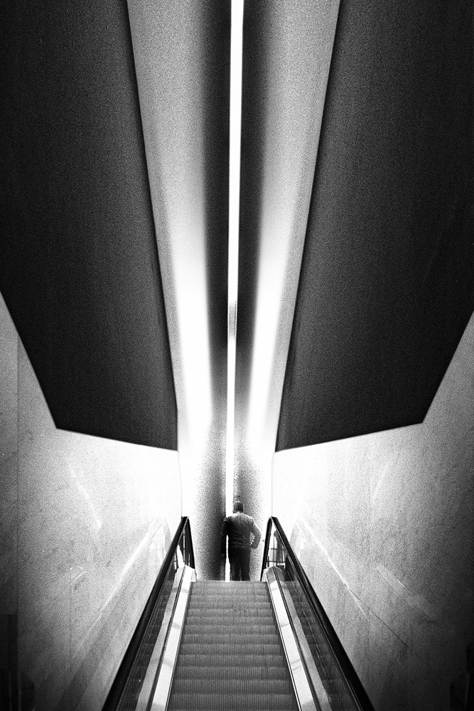 White Shape from Paulo Abrantes