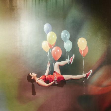 Anna-Valeria with balloons