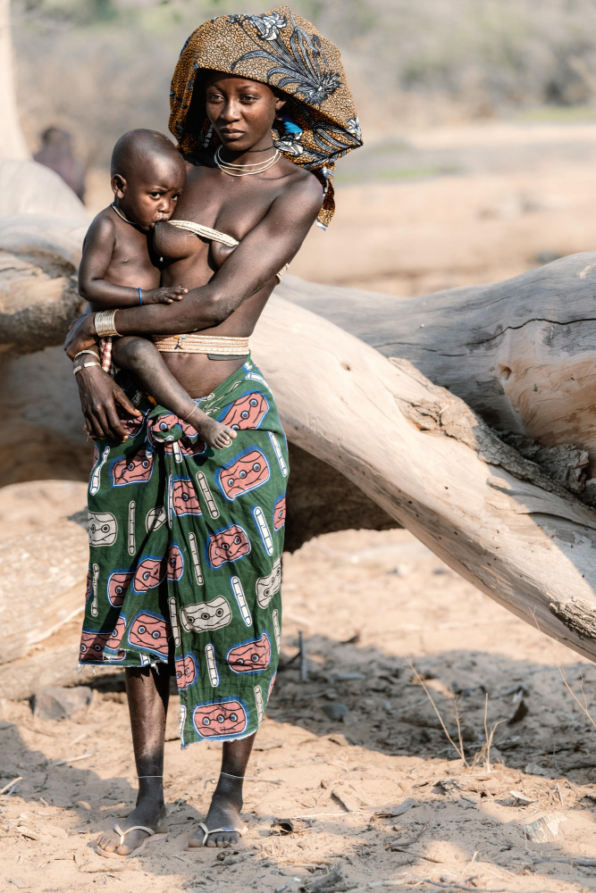 Omukuvale mother and child from Trevor Cole