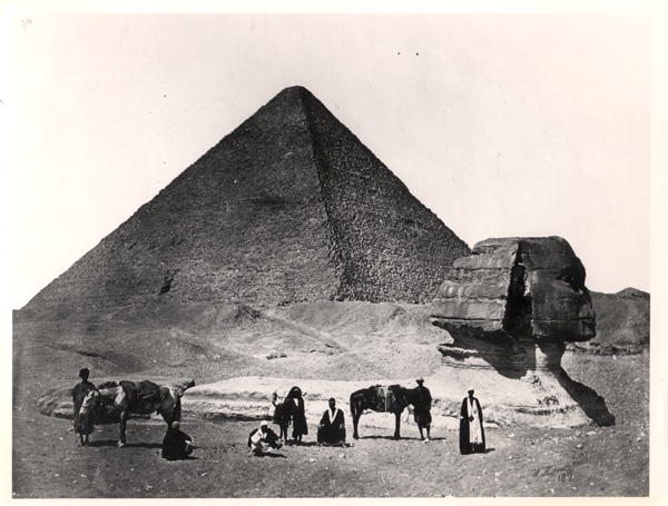 The Sphinx and the Great Pyramid of Khufu at Giza , c.1860 (b/w photo)  from Wilhelm Hammerschmidt