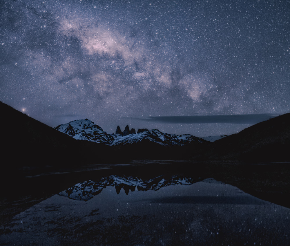 MilkyWay Under Moon light at Patagonia from Yanny Liu