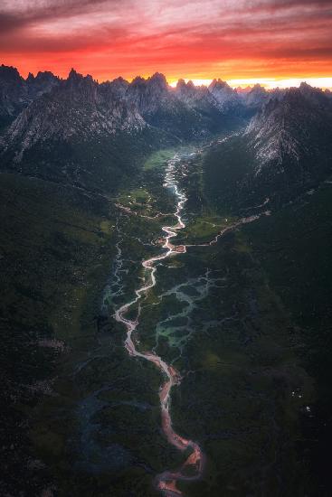 A river lead to Holy Mountains